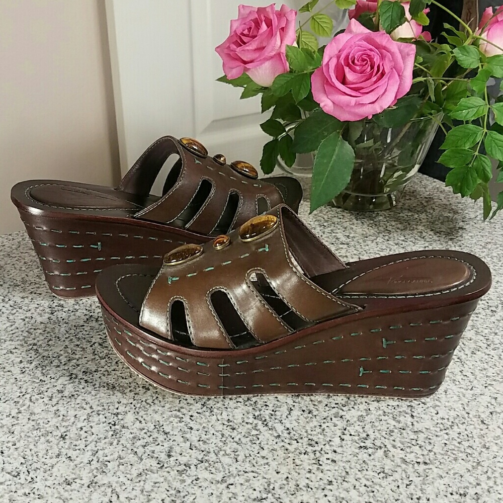 NWOT Vince Camuto Tiger Eye Wedge Platform